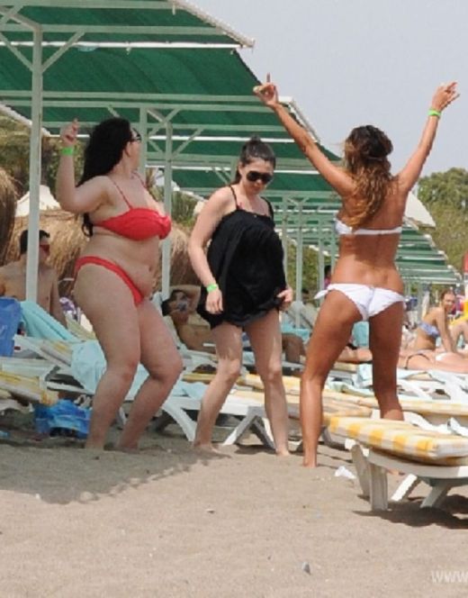 Екатерина Скулкина в купальнике